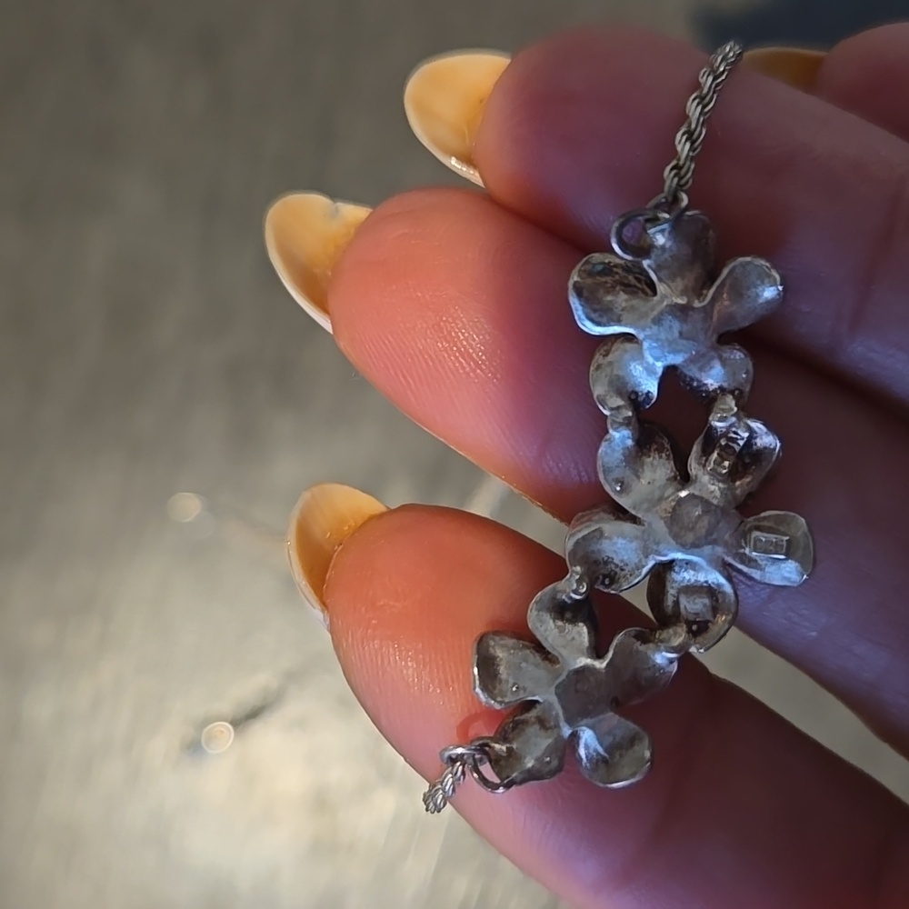 Sterling Silver .925 Hibiscus Necklace 16 Inches - Picture 3 of 6